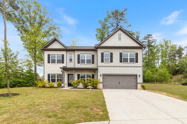 Primary Photo - House Beds - 5 Baths - 4