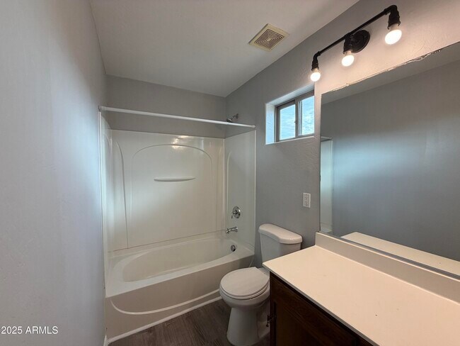 Building Photo - 18123 N Madison Rd