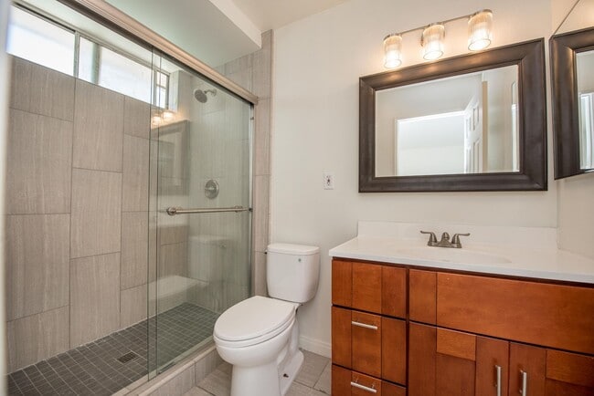 Building Photo - COSTA MESA: 3 Bedroom Single Story Home with a Pool