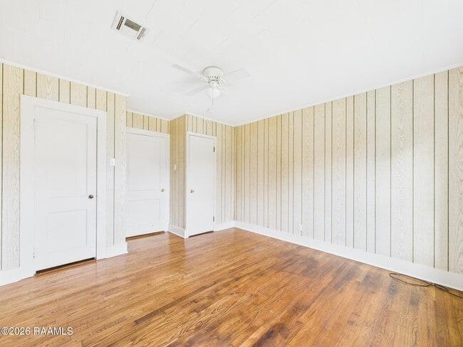 Building Photo - 528 St Julien Ave