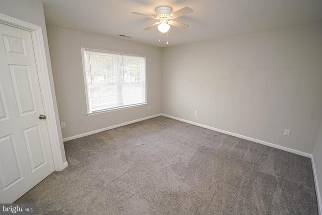 Building Photo - 2007 S Old Mill Dr