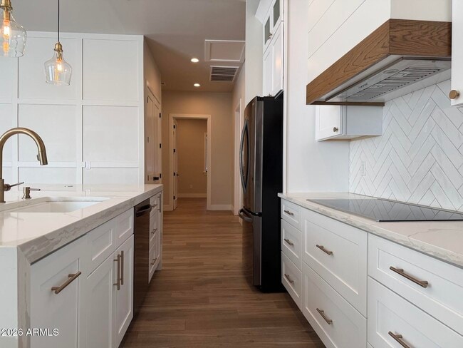 Building Photo - 8736 E Joshua Tree Ln