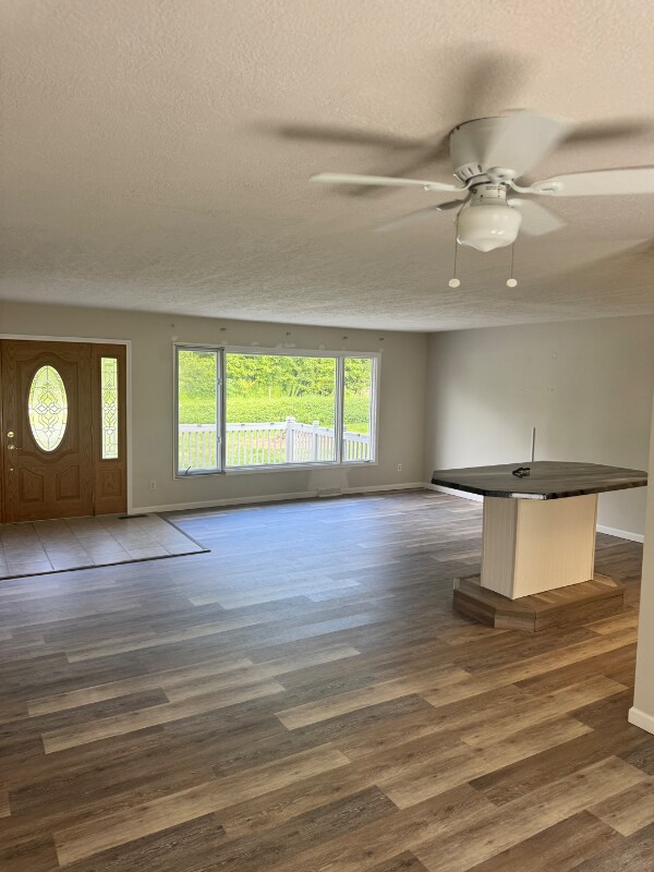 Building Photo - 5005 Harmont Ave NE