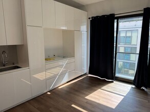 Building Photo - Aalii Studio unit