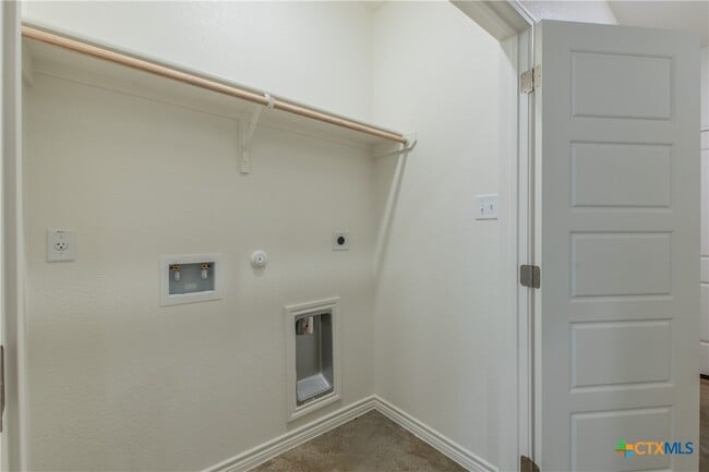 Building Photo - 3901 Sugar Hackberry Trl