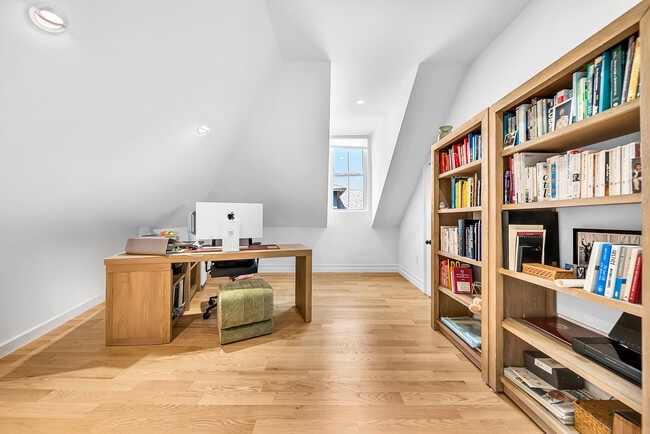 Building Photo - 57 Grampian Way