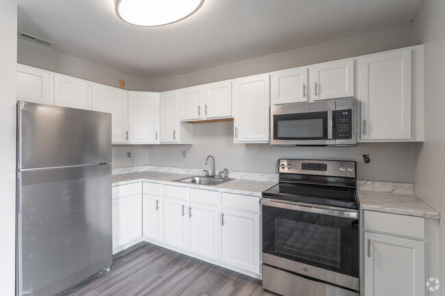 3 BR, 1.5 BA - Kitchen - Bay Street Estates