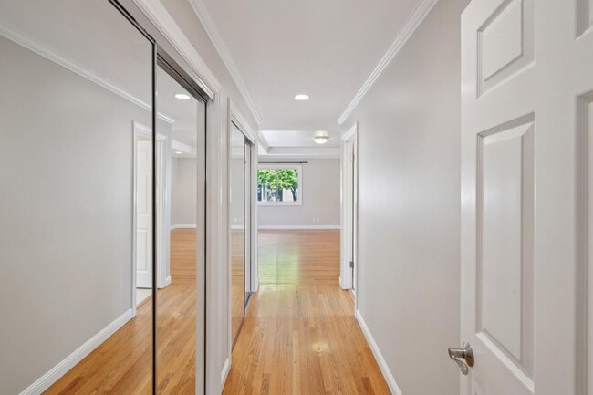 Building Photo - Spacious Home with Detached 1 bed 1 bath ADU in Los Altos!