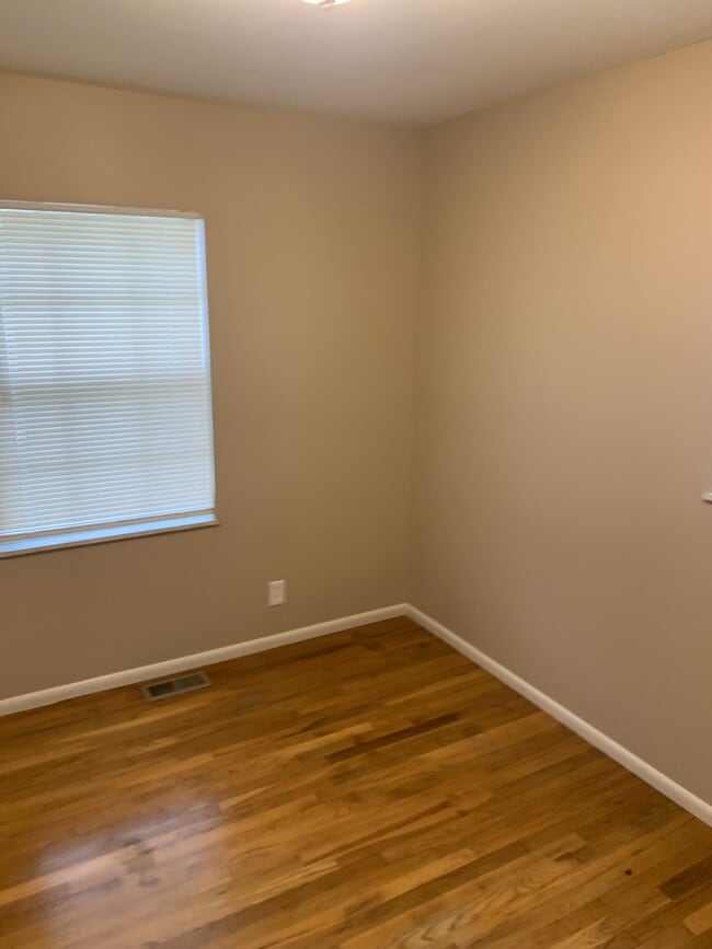 Building Photo - 4938 Marshall Dr