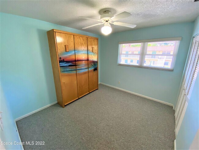 Building Photo - 141 Aquarius Way