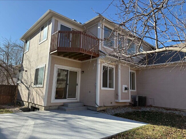 Building Photo - "Spacious 4-Bed, 3-Bath Gem on Franklin Drive – Modern Living in Boulder!"