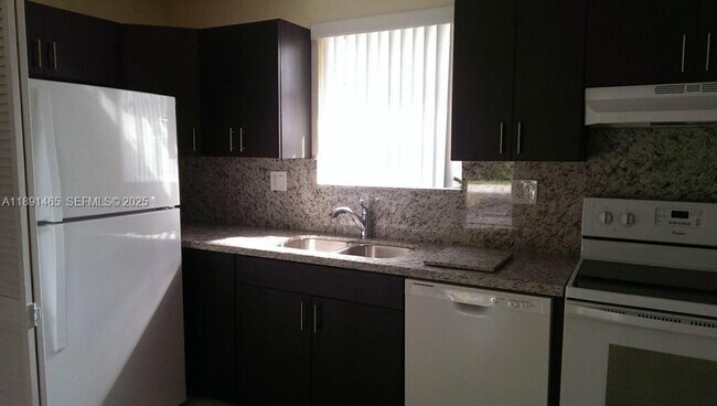 Building Photo - 18223 Oleta Dr