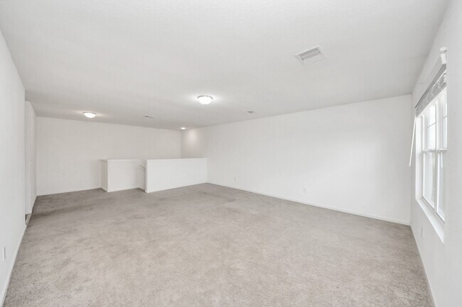 Building Photo - 2056 Spindletree Ln