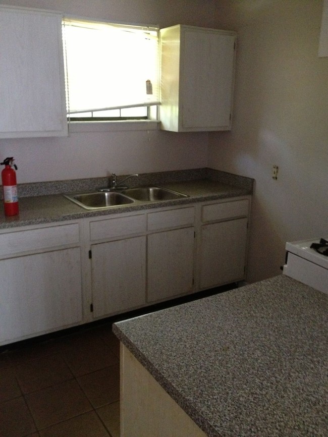 Kitchen - MacGregor Park Apartments