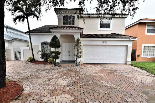 Building Photo - 8229 NW 199th Terrace
