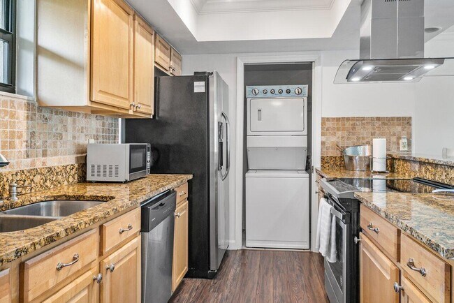 Building Photo - 11863 Wimbledon Cir