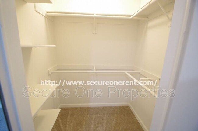 Building Photo - 6255 Canoga Ave