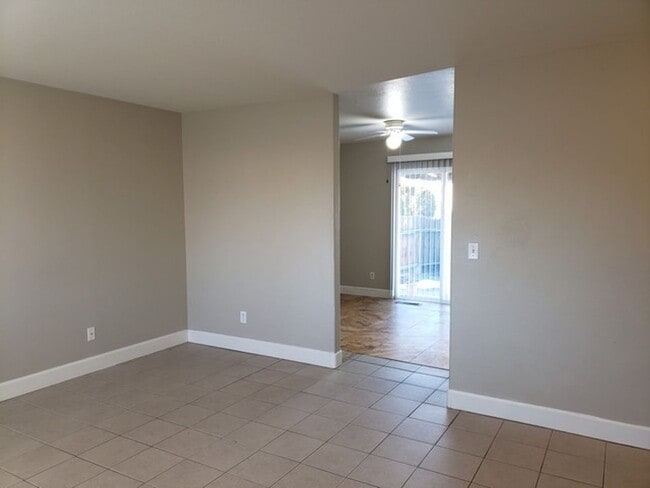Building Photo - Three Bedroom Stead Home with Storage S...