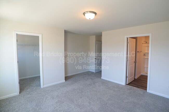 Building Photo - 230 Winston Ln