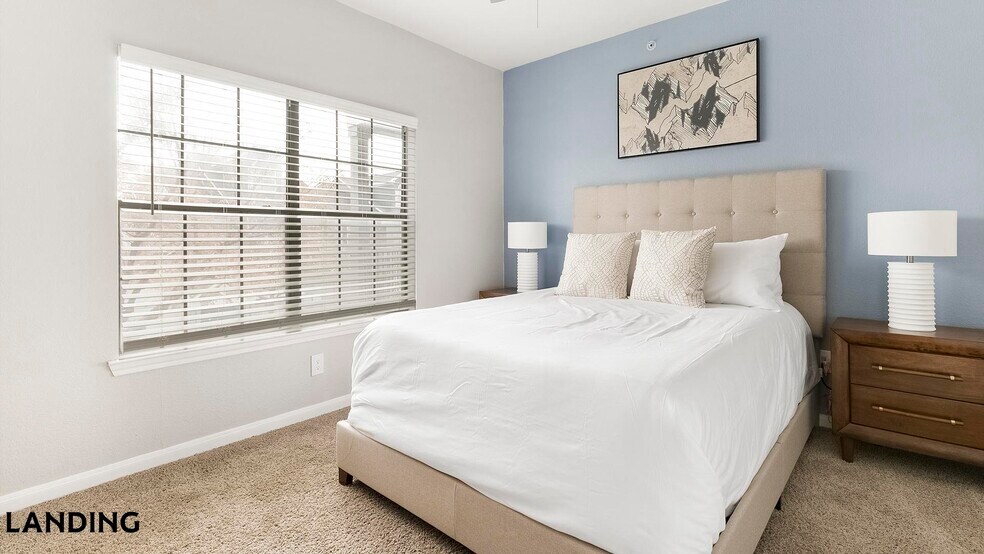 Building Photo - 9835 Fredericksburg Rd