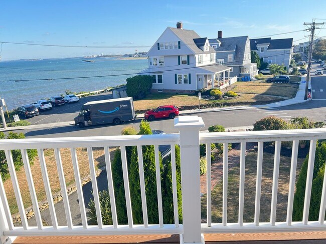 Building Photo - 141 Grovers Ave