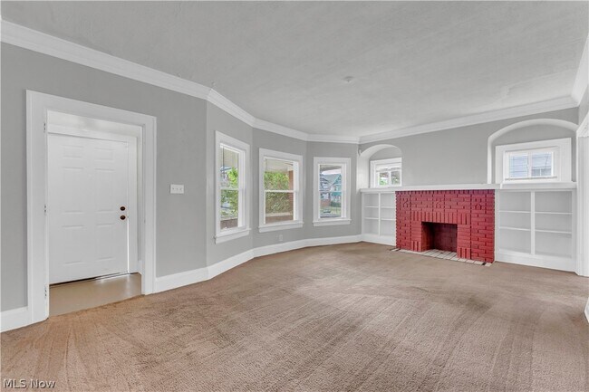 Building Photo - 3652 E 153rd St