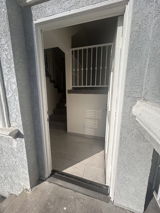 Building Photo - Heart of Mar Vista