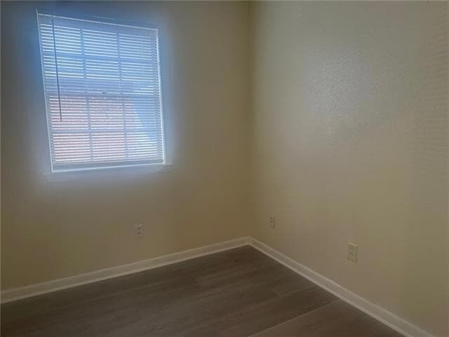 Building Photo - 2909 Lake Villa Dr