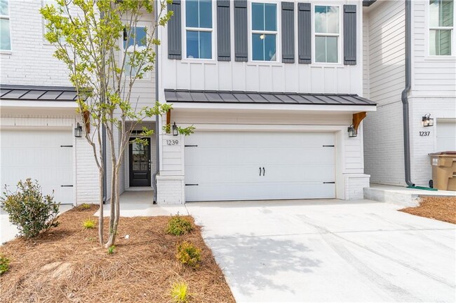 Building Photo - 1239 Waterfall Ct