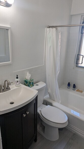 Building Photo - 1727 Massachusetts Ave NW