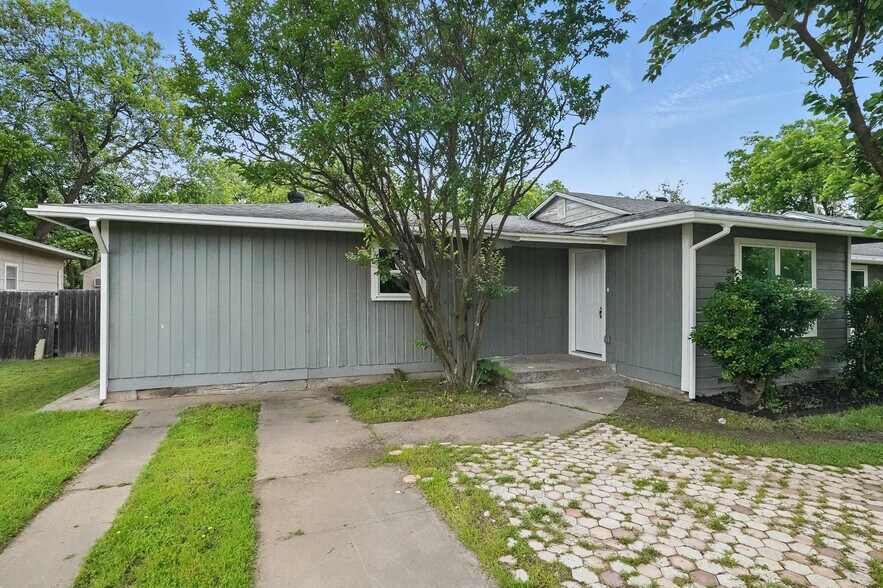 Building Photo - 2781 Beech St