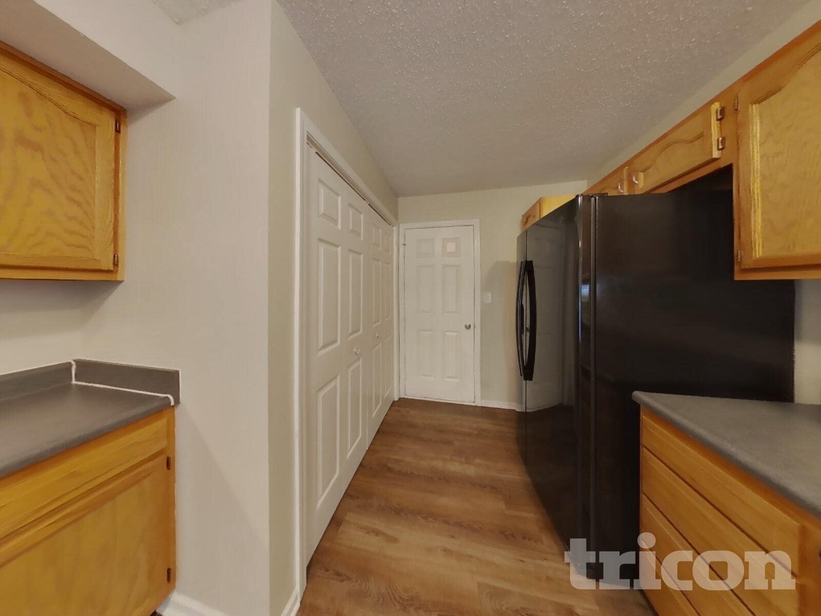 Building Photo - 9225 Dry Creek Dr