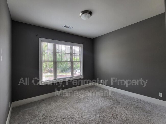 Building Photo - 819 Olmsted Ln