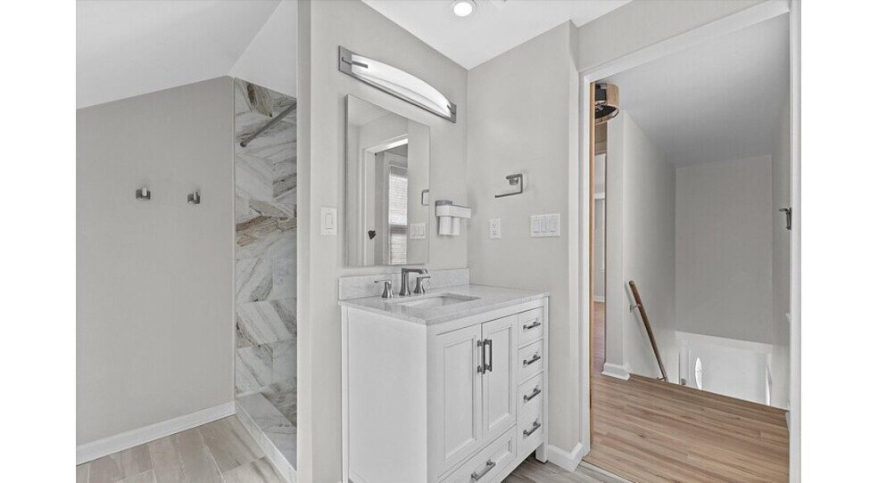 Building Photo - 3223 S 25th St