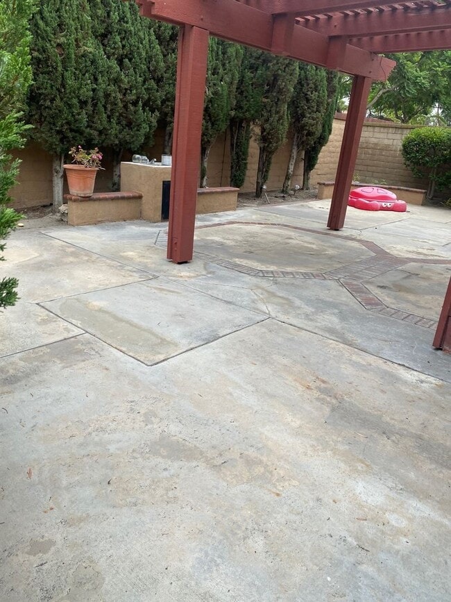 Building Photo - Beautiful 3 Bed 3 Bath Sorrento Home in Cy...