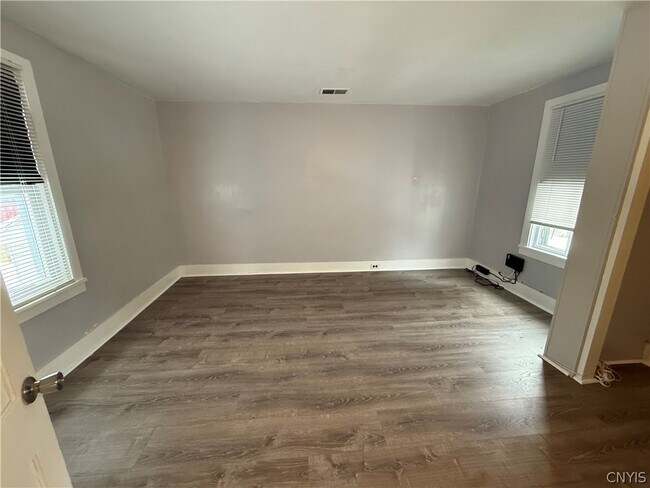 Building Photo - 7 Pimm Ave