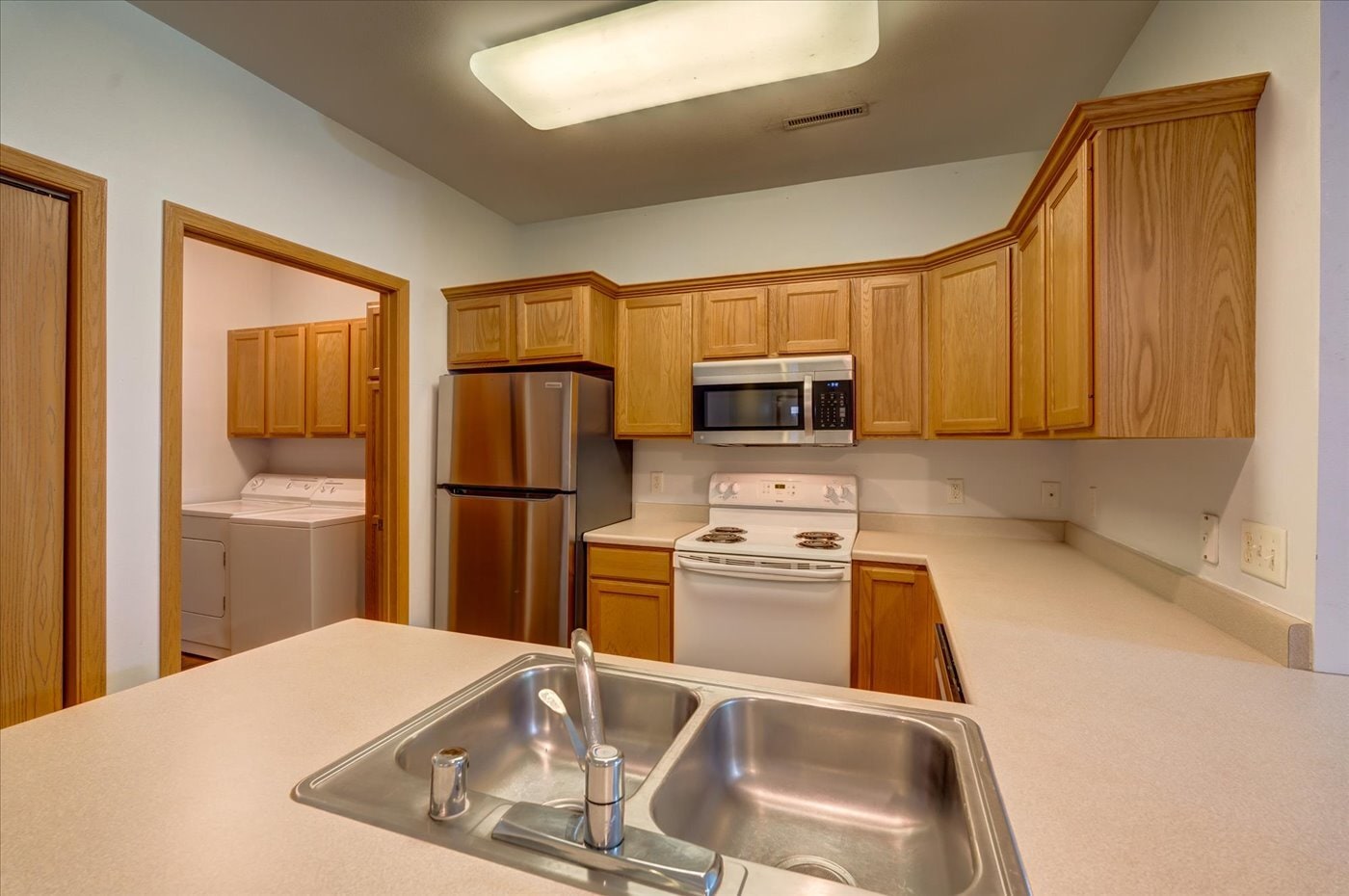 Building Photo - 264 Meadowside Dr