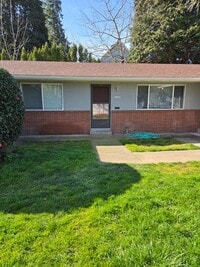 Building Photo - 110- ( P )