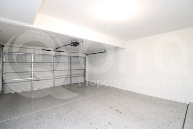 Building Photo - 563 E Krista Way