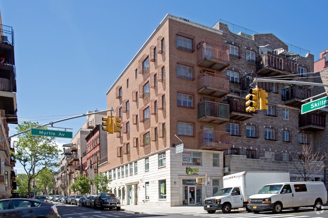 Building Photo - 670 Myrtle Ave