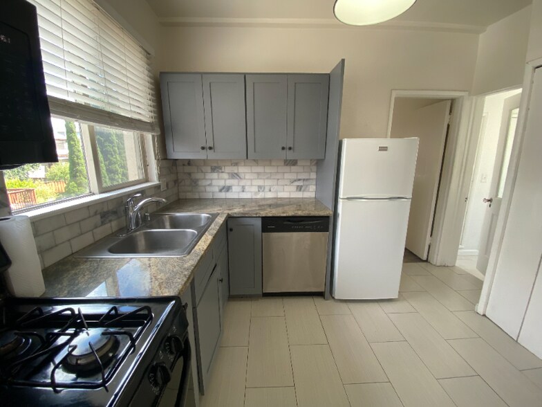 Primary Photo - 2200 Channing Way