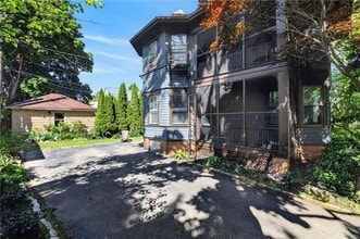Building Photo - 420 Harvard St