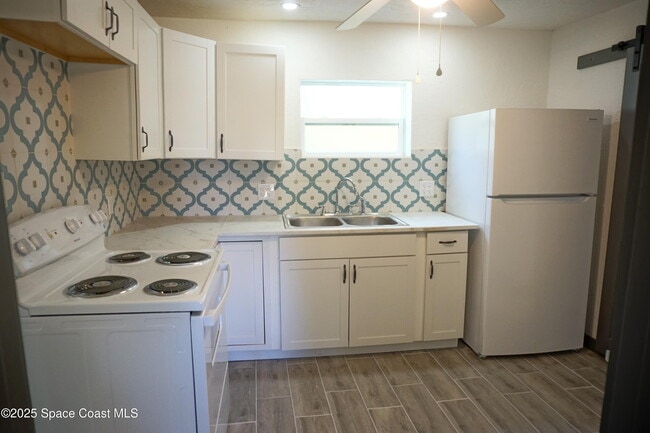 Building Photo - 2836 Shwonda Ave NE