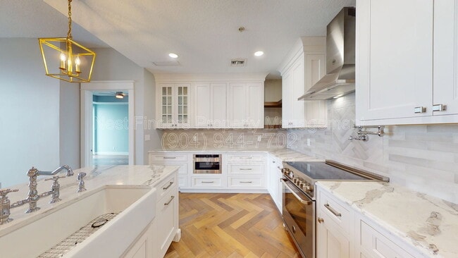 Building Photo - 1431 Riverplace Blvd