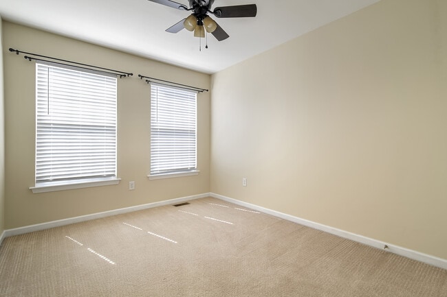 Building Photo - 231 Tidbury Crossing