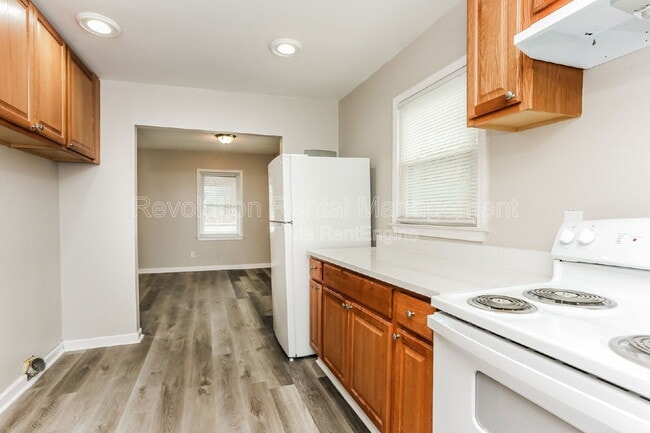 Building Photo - 79 Anderson Ave NW