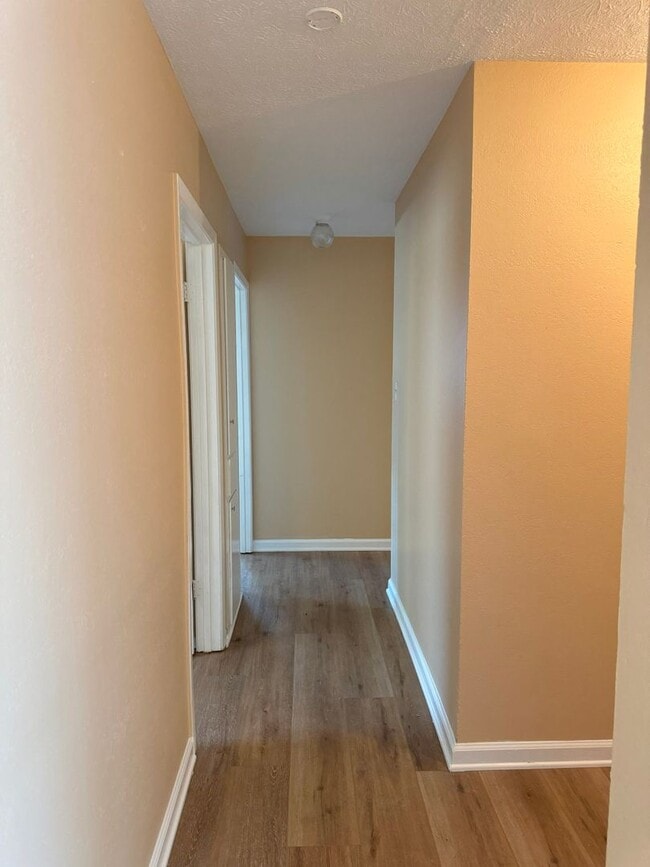 Building Photo - 1005 Vly Frg Dr