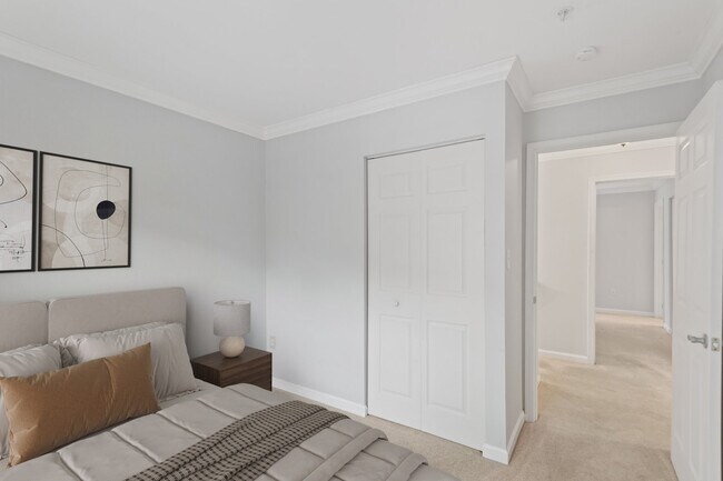 Building Photo - 207 Langdon Farm Cir