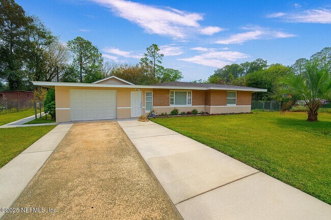 Primary Photo - 9565 Carbondale Dr W