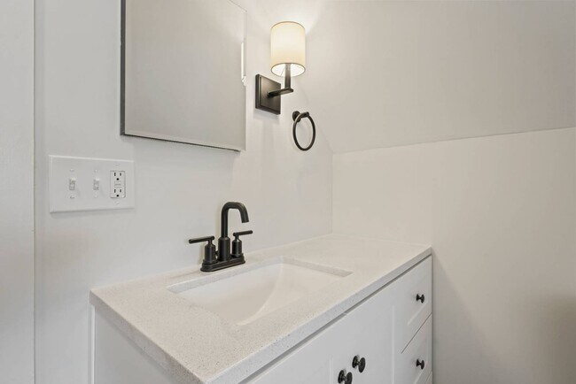 Building Photo - 101 Union Ave